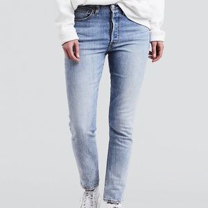 Levi’s 501 ButtonFly Skinny legs